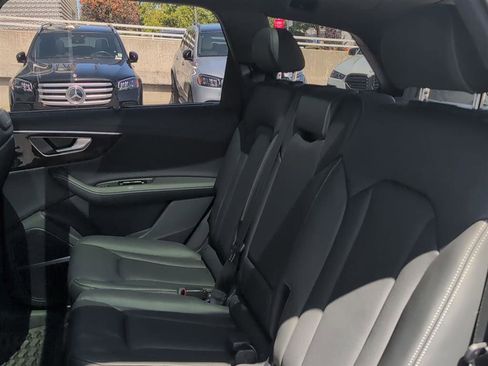 Used 2025 Audi Q7 3.0T Prestige AWD/4WD image 12
