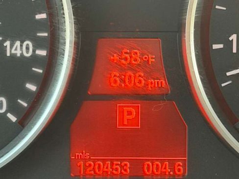 Used 2010 BMW 528i xDrive Sedan image 34