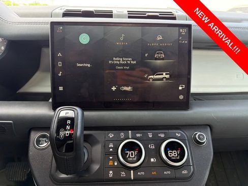 Used 2023 Land Rover Defender 130 SE AWD/4WD image 9