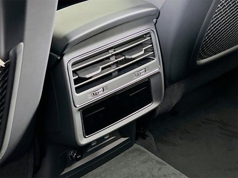 New 2026 Audi Q8 Premium Plus image 25