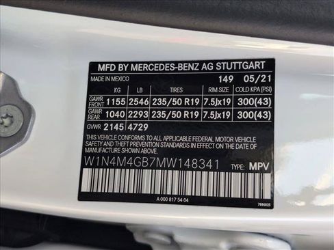 Used 2021 Mercedes-Benz GLB 250 w/ Premium Package image 25