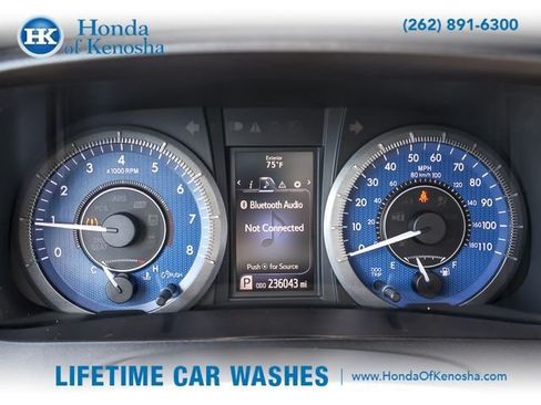 Used 2015 Toyota Sienna XLE FWD image 16