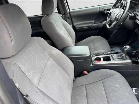 Used 2017 Toyota Tacoma TRD Off-Road w/ Tow Package (A/T) image 20