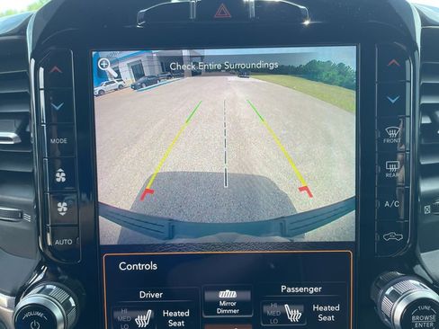 Used 2019 RAM 1500 Laramie AWD/4WD image 19