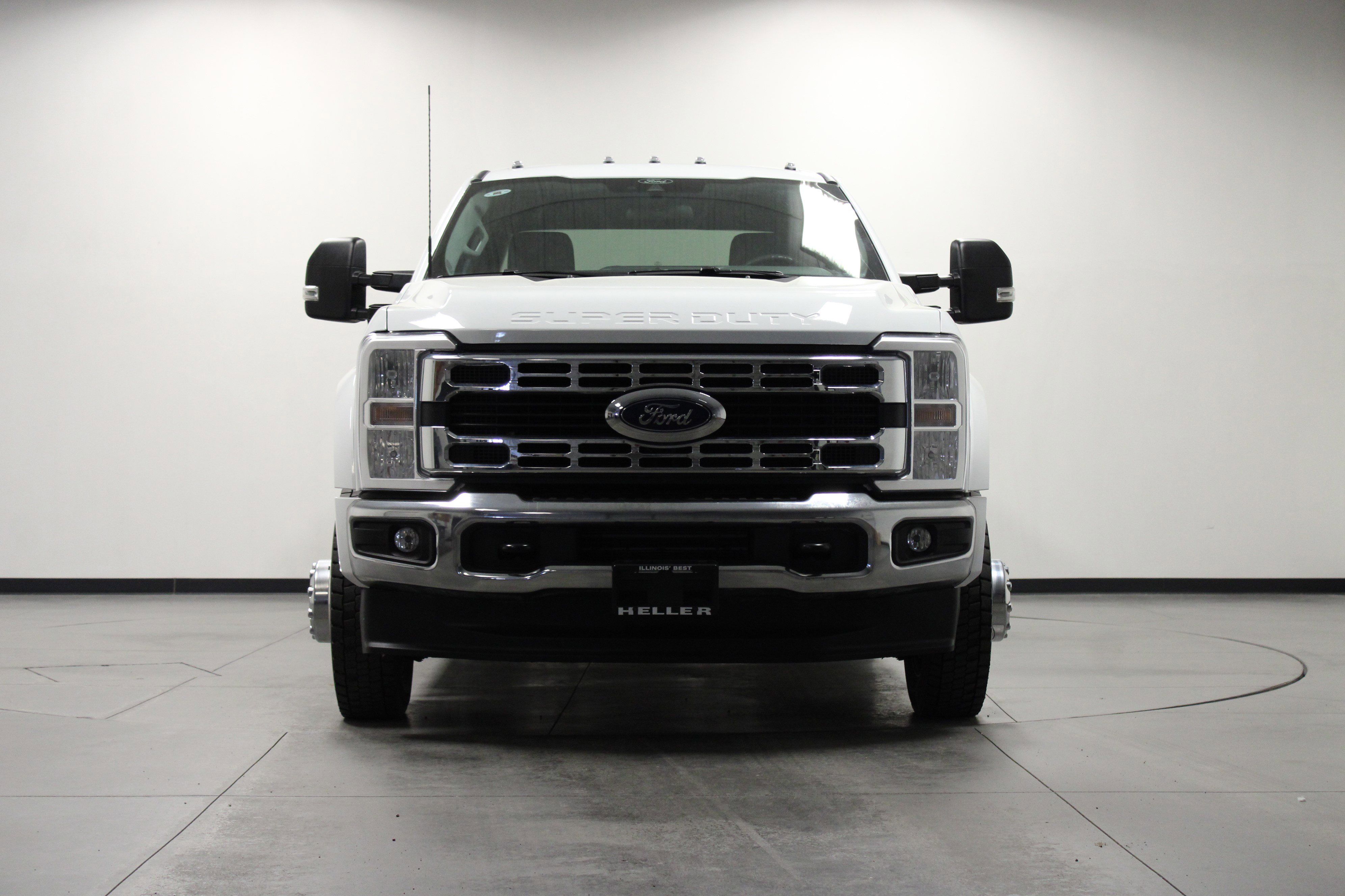 Used 2026 Ford F450 XLT w/ Camper Package AWD/4WD image 9