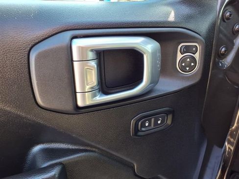 Used 2025 Jeep Wrangler Sport S image 57