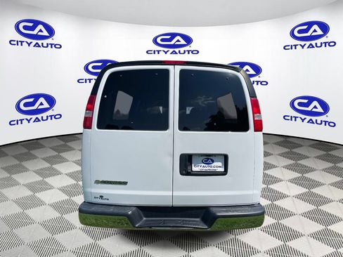 Used 2020 Chevrolet Express 3500 LT w/ LT Preferred Equipment Group RWD image 5
