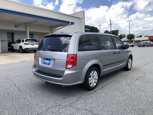 Used 2015 Dodge Grand Caravan American Value Package FWD image 8