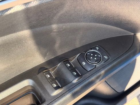Used 2020 Ford Fusion SE FWD image 22
