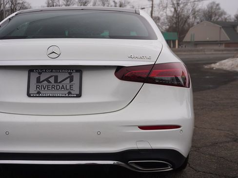 Used 2022 Mercedes-Benz E 450 4MATIC Sedan image 19