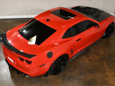 Used 2013 Chevrolet Camaro SS w/ SS Performance Package image 75