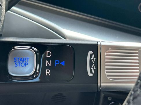 New 2026 Hyundai Ioniq 9 SE image 33