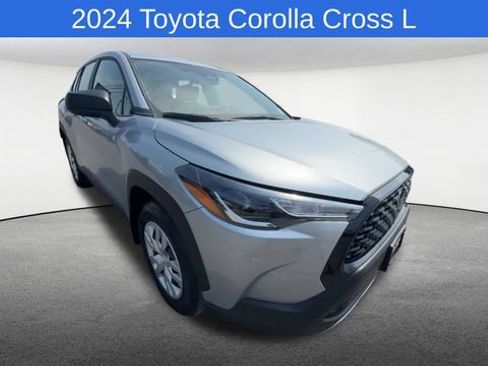 Used 2024 Toyota Corolla Cross L AWD/4WD image 10