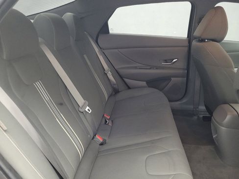 Used 2024 Hyundai Elantra SEL FWD image 19