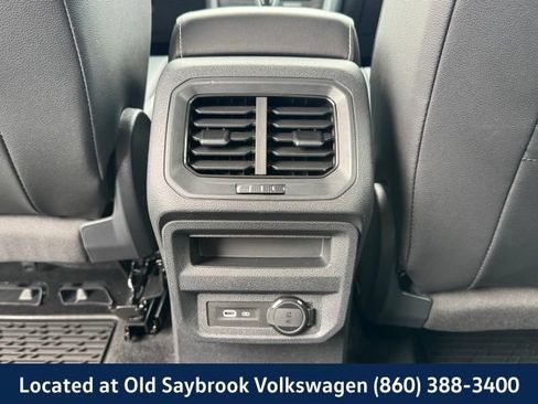 Used 2022 Volkswagen Tiguan SE AWD/4WD image 9