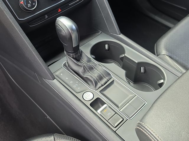 Used 2022 Volkswagen Atlas Cross Sport SE FWD image 25