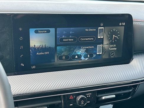 New 2025 Nissan Kicks SR image 9