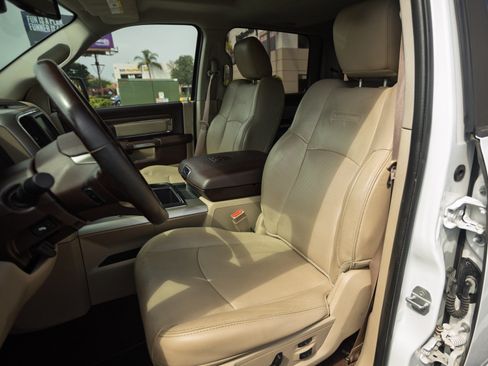 Used 2014 RAM 1500 Laramie w/ Convenience Group AWD/4WD image 11