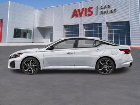 Used 2025 Nissan Altima 2.5 SR FWD image 7