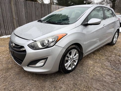 Used 2013 Hyundai Elantra GT image 2