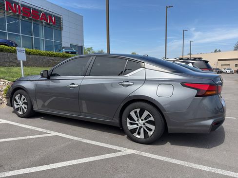 Used 2020 Nissan Altima 2.5 S image 7
