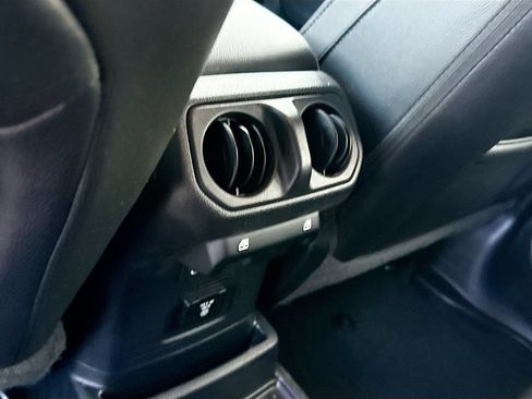 Used 2022 Jeep Wrangler Unlimited Sahara w/ Cold Weather Group AWD/4WD image 28