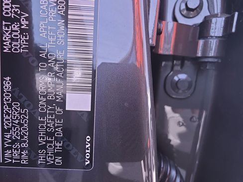 Used 2023 Volvo XC60 B5 Plus w/ Protection Package Premier FWD image 40