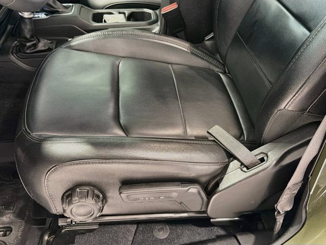 Used 2023 Jeep Gladiator Sport AWD/4WD image 17