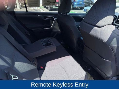 Used 2024 Toyota RAV4 XLE FWD image 20