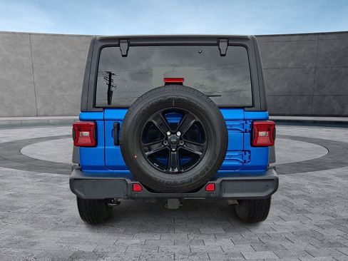 Used 2022 Jeep Wrangler Unlimited Sport image 9