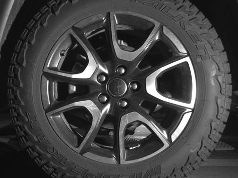 Used 2025 Jeep Compass Trailhawk AWD/4WD image 17