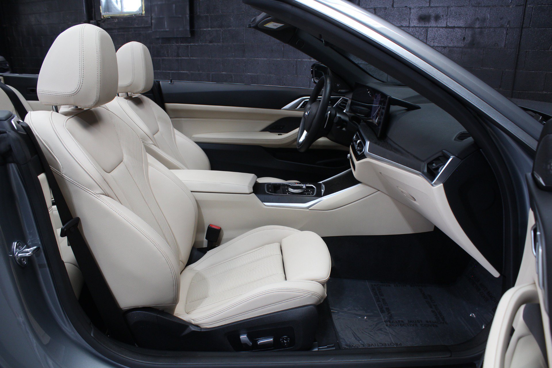Used 2024 BMW 430i Convertible w/ Premium Package RWD image 43