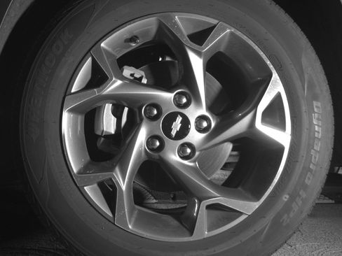 Used 2025 Chevrolet Trax LT FWD image 12