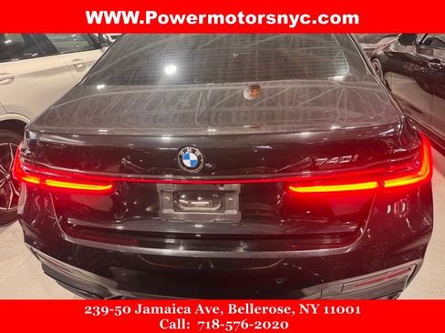 Used 2020 BMW 740i w/ M Sport Package image 6