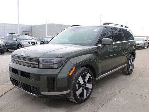 Used 2024 Hyundai Santa Fe Limited image 3