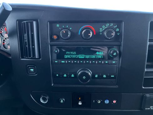 Used 2023 GMC Savana 2500 image 15