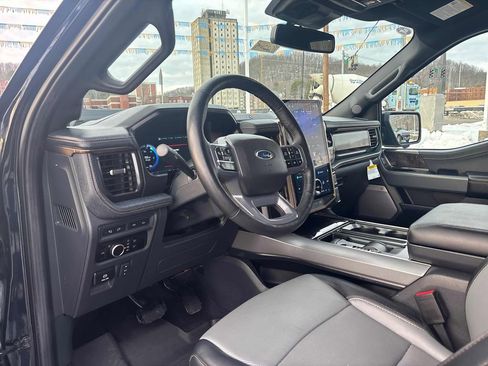 Used 2023 Ford F150 Lightning Lariat image 13