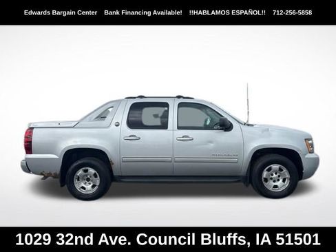 Used 2013 Chevrolet Avalanche LS AWD/4WD image 7