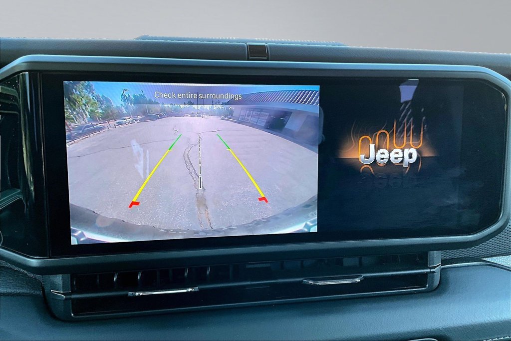 Certified 2025 Jeep Wrangler Unlimited Rubicon w/ Convenience Group AWD/4WD image 25