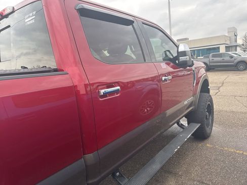 Used 2017 Ford F250 Lariat w/ Lariat Ultimate Package image 15