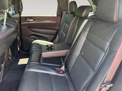 Used 2019 Jeep Grand Cherokee Trailhawk w/ Trailhawk Luxury Group AWD/4WD image 13