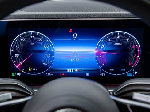 Certified 2024 Mercedes-Benz GLE 350 4MATIC w/ Winter Package image 25