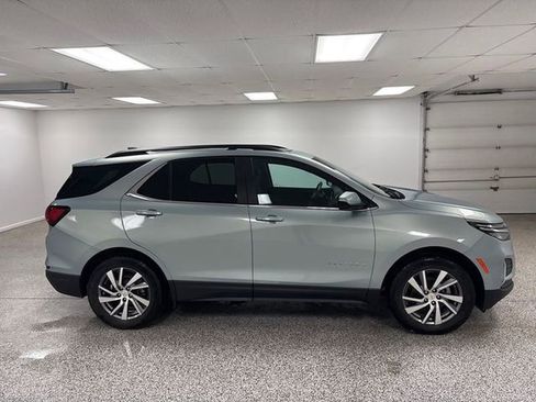 Used 2022 Chevrolet Equinox LT image 11