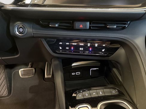 Used 2023 Buick Envision Preferred w/ Sport Touring Package AWD/4WD image 18