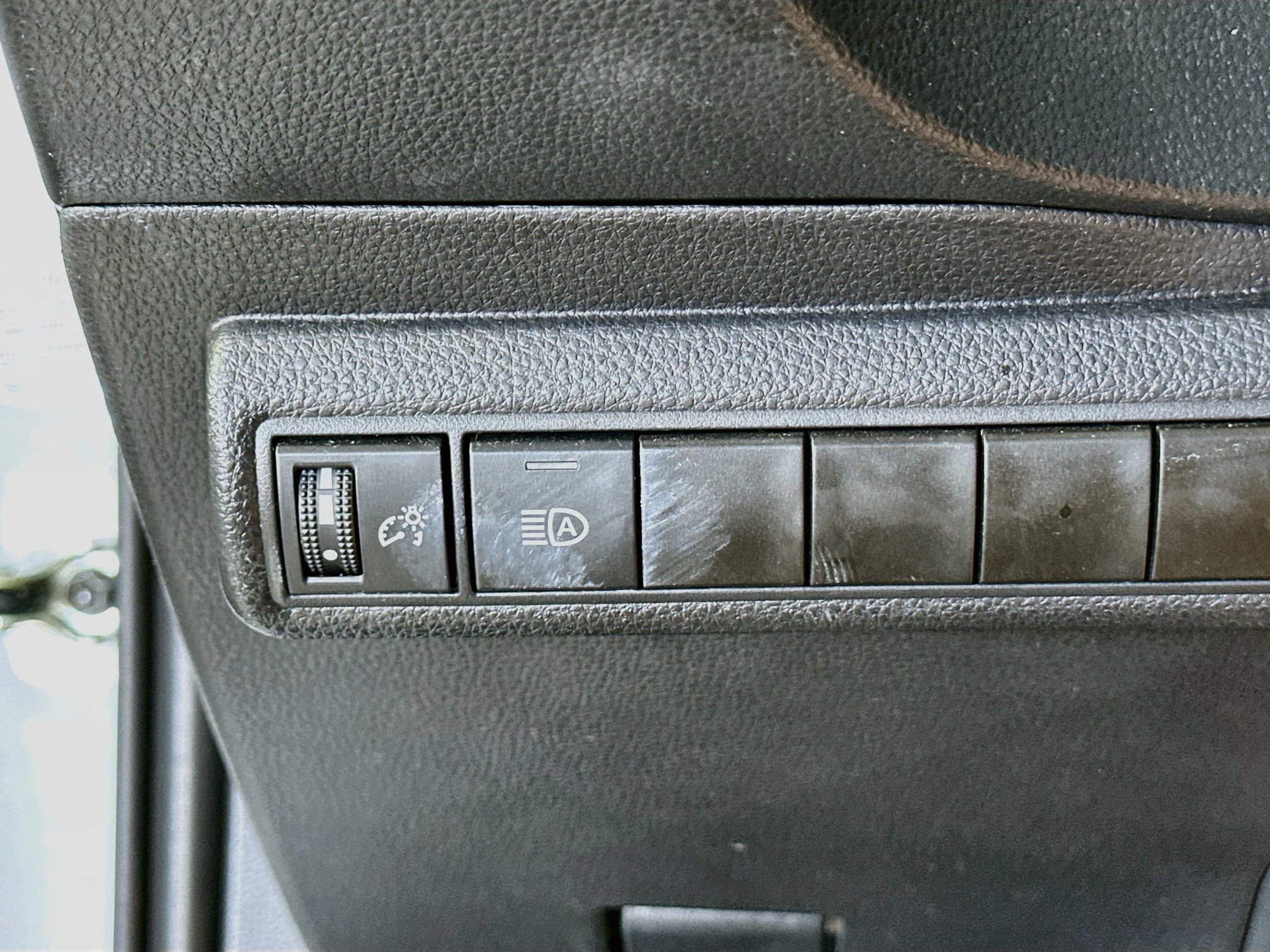 Used 2026 Toyota Corolla LE FWD image 17