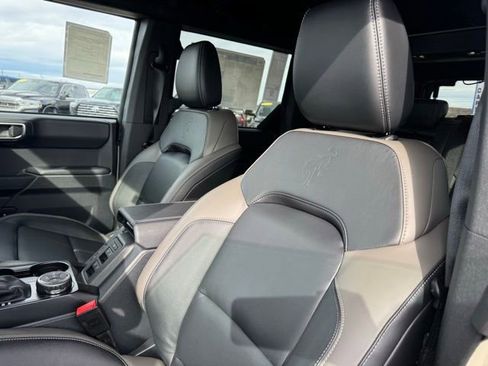 New 2025 Ford Bronco Outer Banks image 12