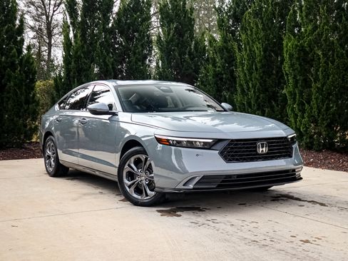 New 2026 Honda Accord EX-L image 2