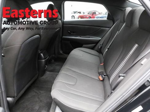 Used 2025 Hyundai Elantra Sport w/ Cargo Package image 21