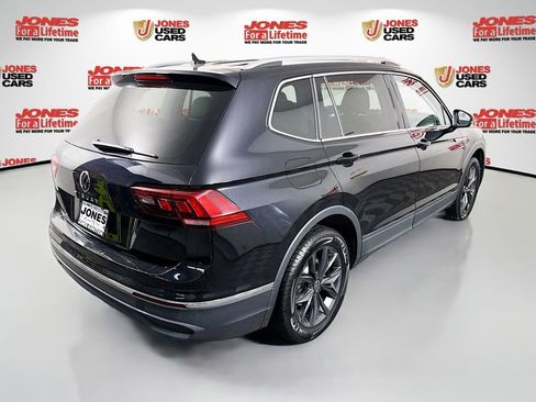 Used 2023 Volkswagen Tiguan SE FWD image 15