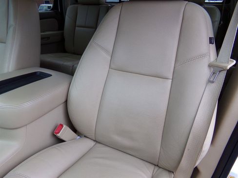 Used 2012 Chevrolet Silverado 2500 LTZ w/ LTZ Plus Package image 40